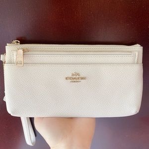 Authentic Coach zippy wallet pouch